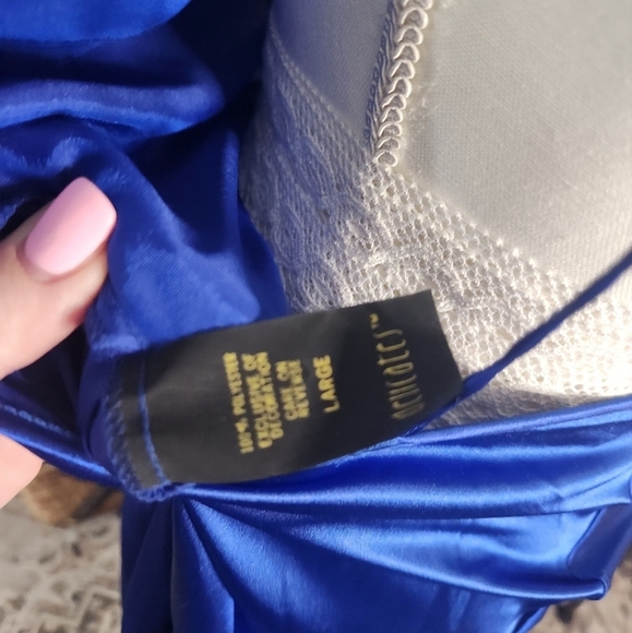 Vintage Royal blue lingerie slip - Picture 6 of 6